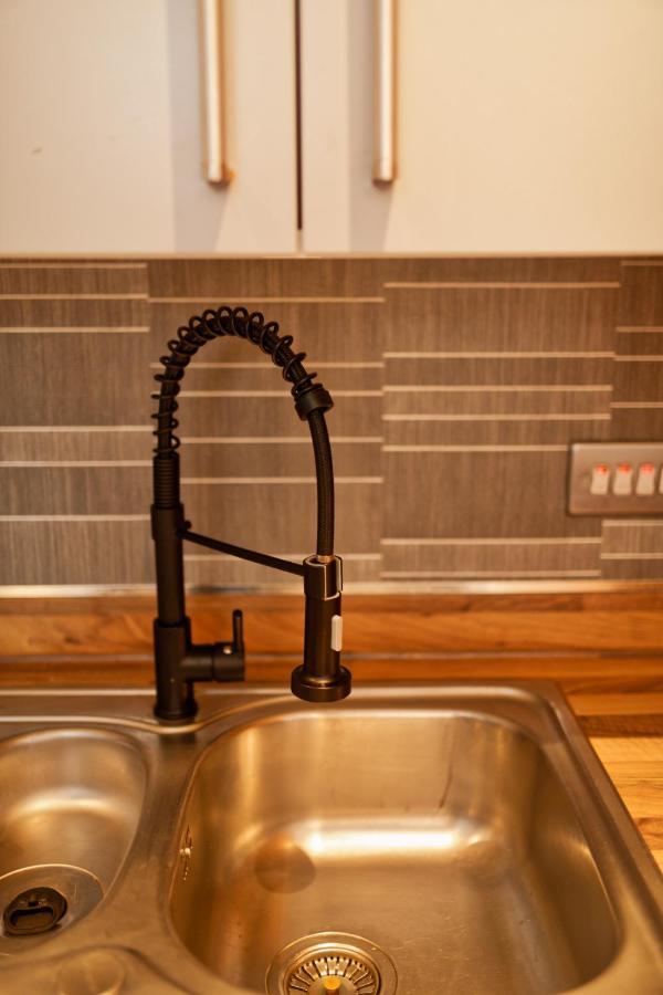 Sidemersey Livings- Convenient 1-Bedroom Flat With A View, Central Liverpool Ngoại thất bức ảnh